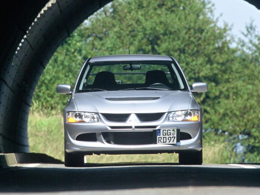  Mitsubishi Lancer Evolution VIII 2003 года  (фото 37 из 58)